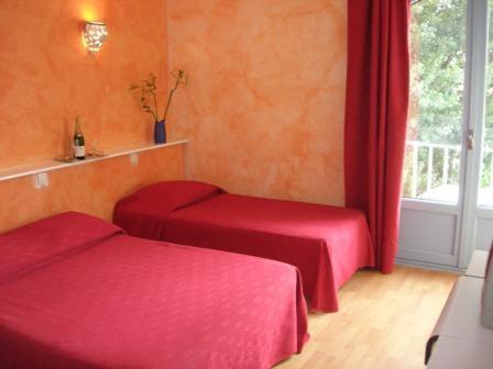 Les Mimosas Hotell Lunel  Rum bild