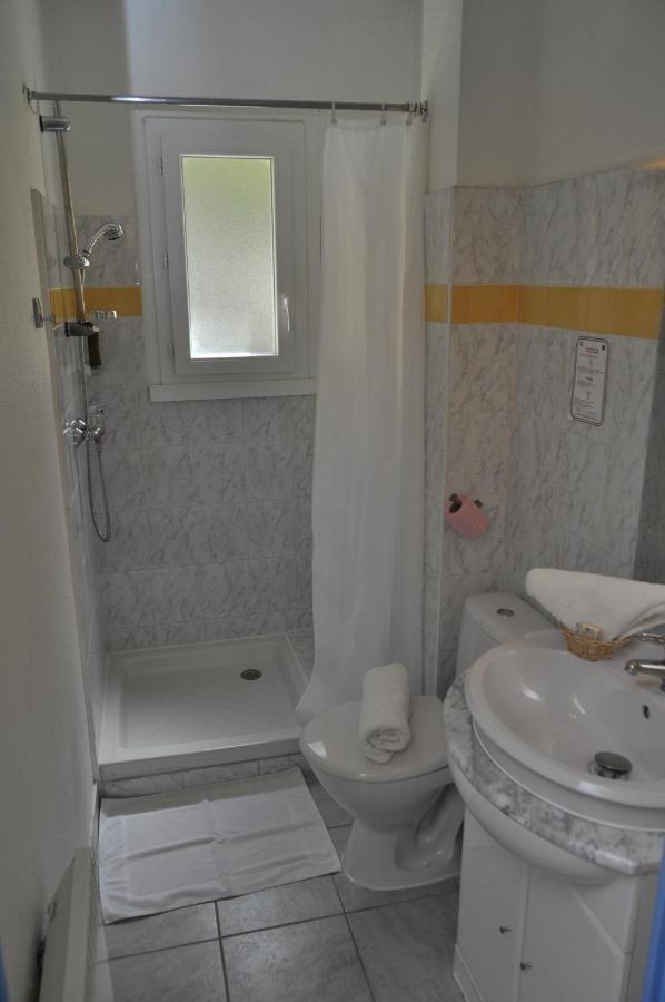 Les Mimosas Hotell Lunel  Rum bild